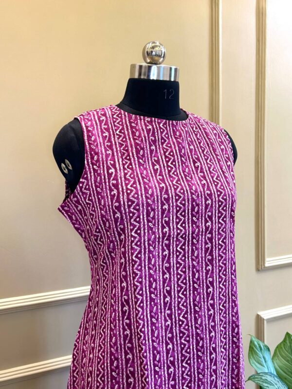 Magenta Sleeveless A-line Dress - Image 4