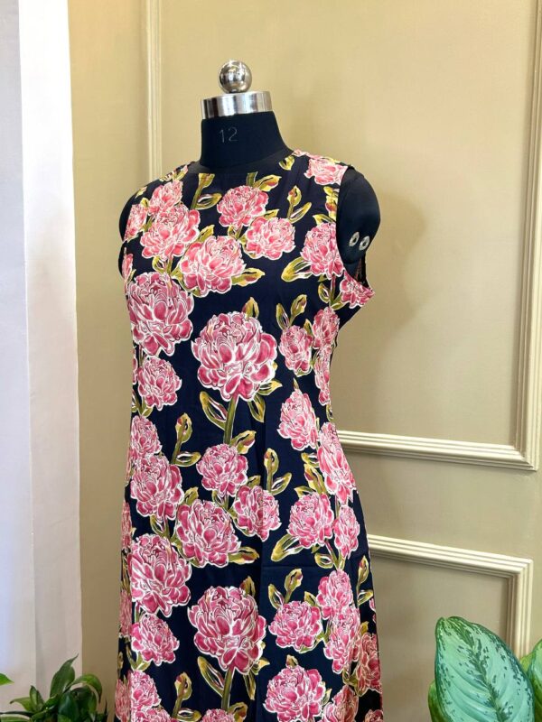 Sleeveless A-Line Summer Dress - Image 4
