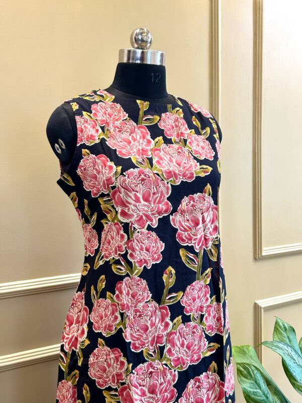 Sleeveless A-Line Summer Dress - Image 3