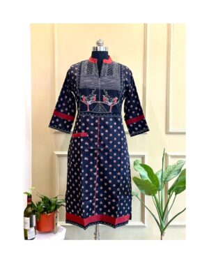 Elegant Kantha Kurti